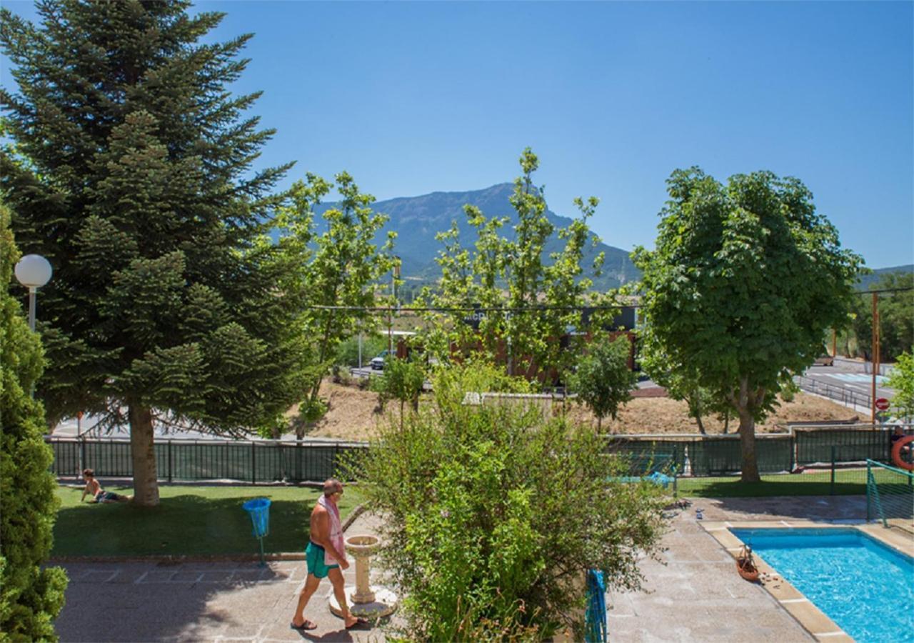 Apartamento Jaca Apartment Bagian luar foto